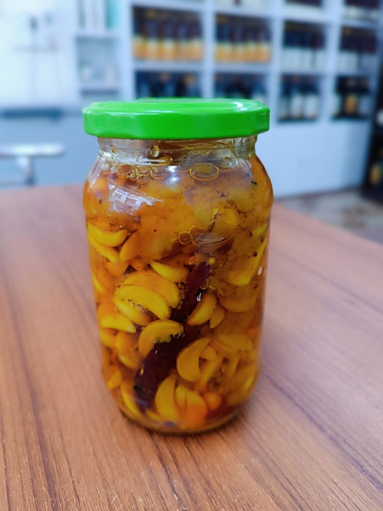 Garlic pickle